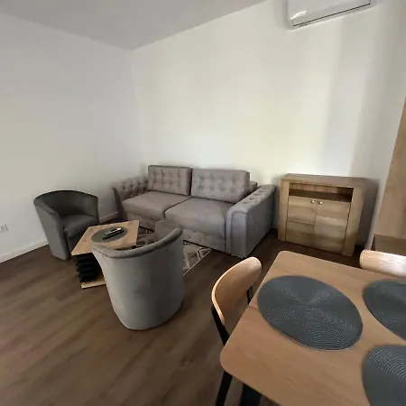 Forrest 公寓式酒店 艾福雷诺德