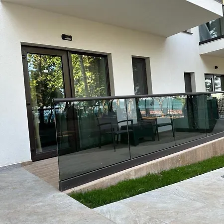 Forrest Aparthotel 3*